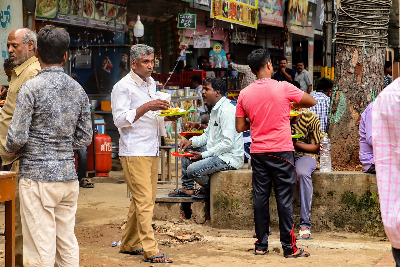 Read more about the article രാജ്യത്തുടനീളം 100 ഫുഡ് സ്ട്രീറ്റുകൾ ആരംഭിക്കാൻ ആരോഗ്യ മന്ത്രാലയം സംസ്ഥാനങ്ങളോടും കേന്ദ്രഭരണ പ്രദേശങ്ങളോടും അഭ്യർത്ഥിച്ചു