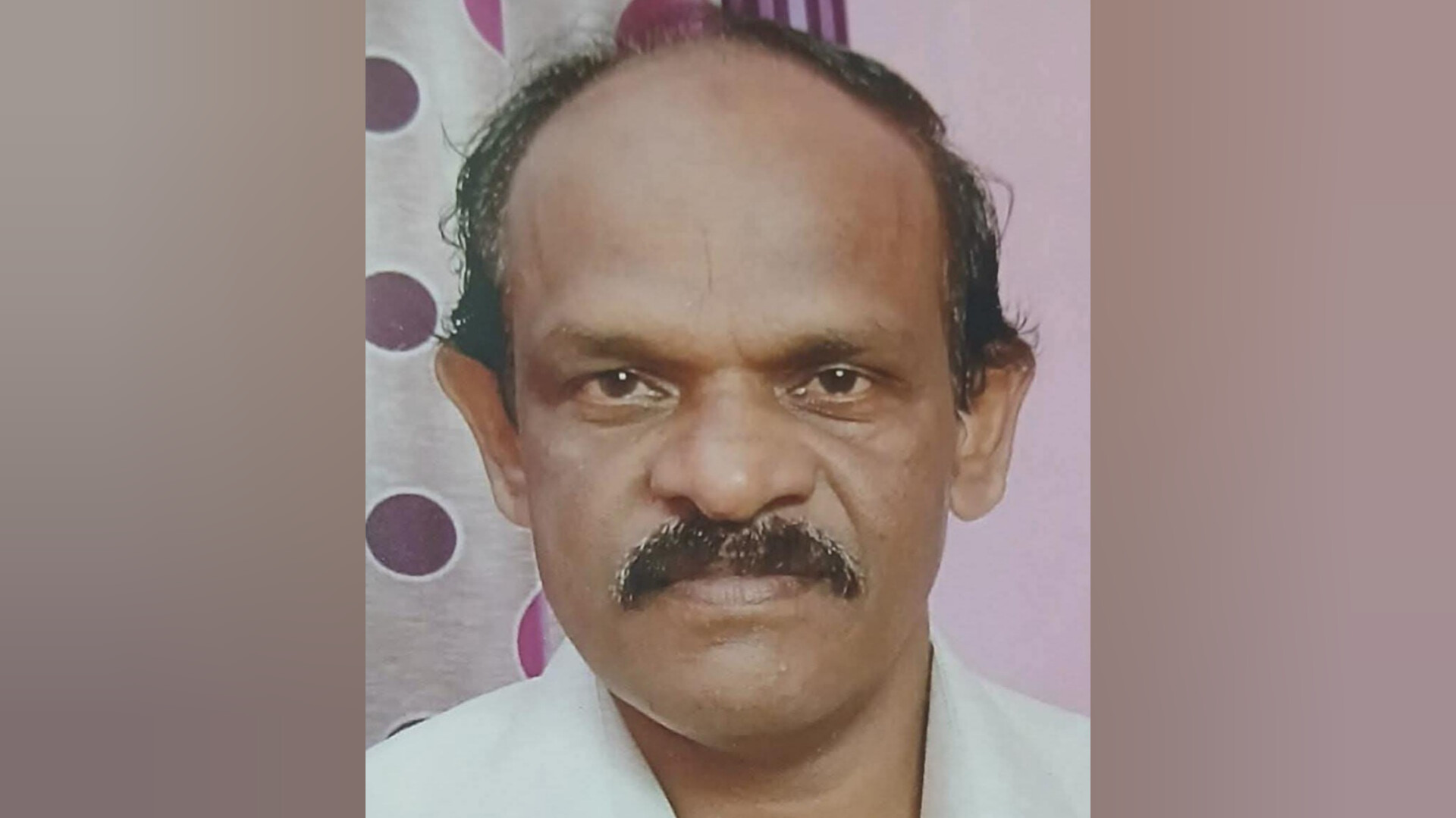 You are currently viewing തടി കയറ്റുന്നതിനിടെ വീണ് തൊഴിലാളി മരിച്ചു