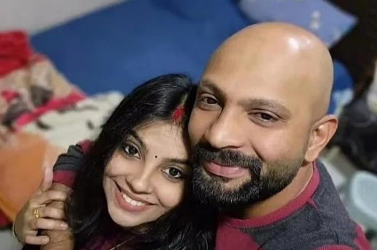 You are currently viewing അതുല്യയുടെ മരണത്തെ തുടർന്ന് ഭർത്താവ് സതീഷിനെ ജോലിയിൽനിന്ന് പിരിച്ചു വിട്ടു