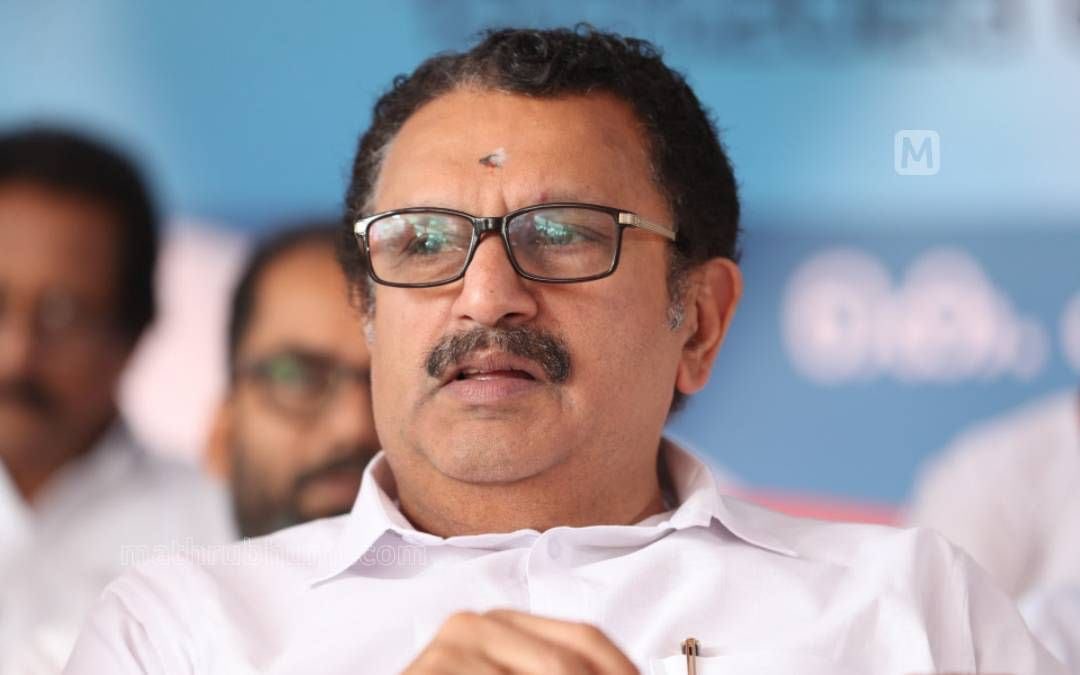 Read more about the article പാർട്ടി വിരുദ്ധ നിലപാട് തുടരുന്നിടത്തോളം ശശി തരൂരിനെ തിരുവനന്തപുരത്തെ കോൺഗ്രസ് പരിപാടികളിൽ പങ്കെടുപ്പിക്കില്ല: കെ മുരളീധരൻ
