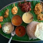 ട്രെയിനുകളിൽ ₹80 ന് ശുചിത്വമുള്ള വെജിറ്റേറിയൻ ഭക്ഷണം: ഐആർസിടിസി അക്ഷയ പത്രയുമായി കരാർ ഒപ്പുവച്ചു