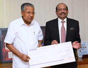 Read more about the article മുണ്ടക്കൈ ചൂരൽമല മേഖലയുടെ പുനരധിവാസത്തിനായി മുഖ്യമന്ത്രിയുടെ ദുരിതാശ്വാസനിധിയിലേക്ക് ലുലു ഗ്രൂപ്പ് ചെയർമാൻ എം.എ യൂസഫലി 10 കോടി രൂപ നൽകി