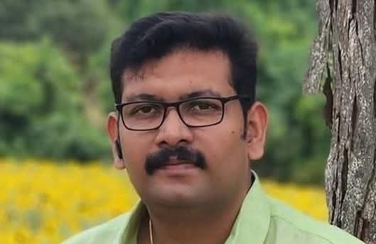You are currently viewing അപകടത്തിൽപ്പെട്ട് ചികിത്സയിലിരുന്ന കോളജ് അധ്യാപകൻ മരിച്ചു.