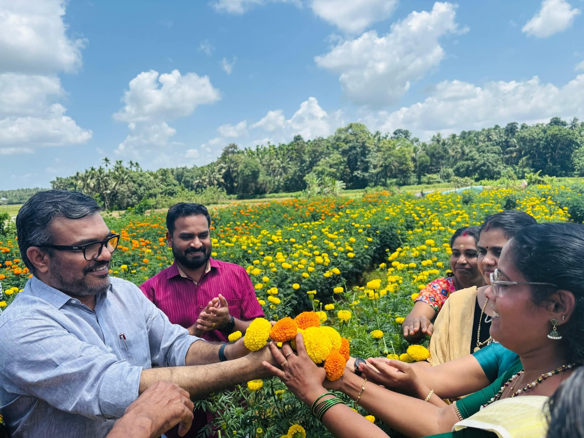 You are currently viewing ഓണത്തിന് മുന്നേ തൃത്താലയിൽ കാർഷിക സമൃദ്ധി
