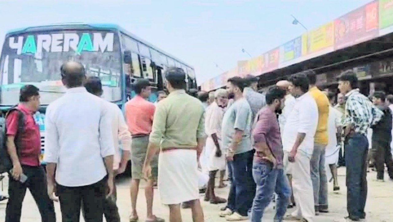 Read more about the article വടകര പുതിയ ബസ് സ്റ്റാൻഡിൽ അപകടം: മഹിളാ കോൺഗ്രസ് നേതാവിന് പരിക്ക്