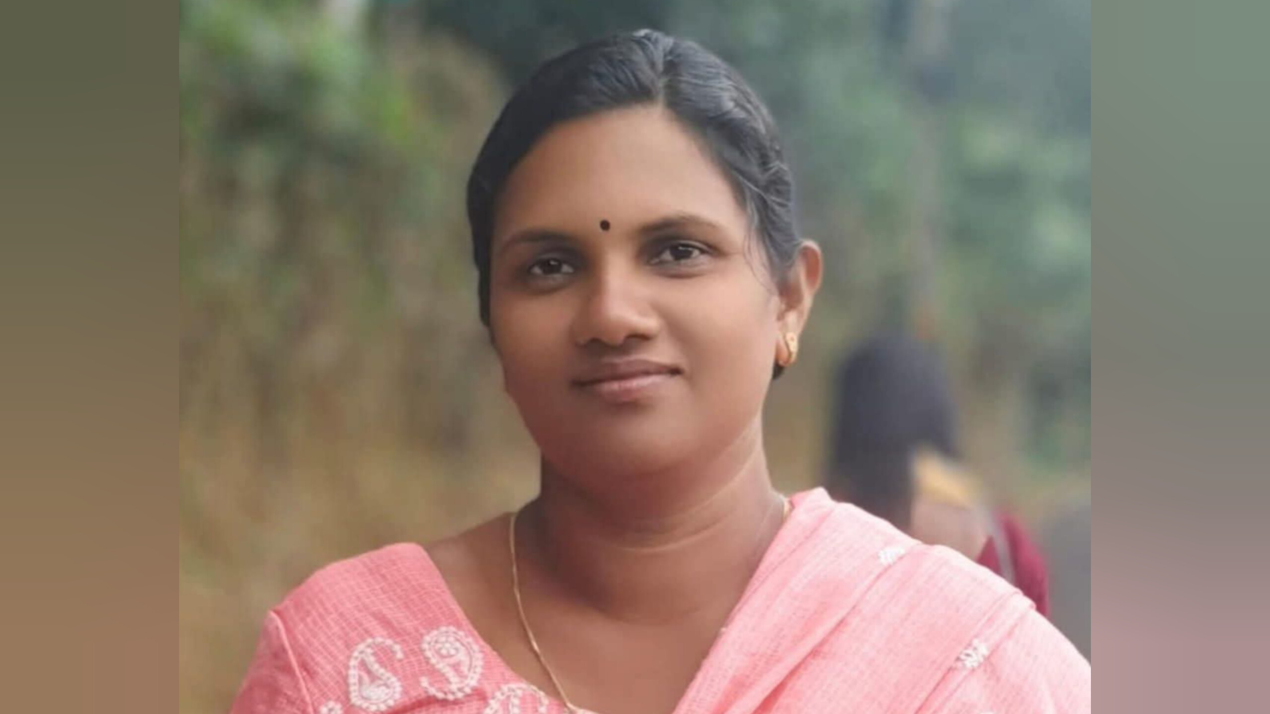 Read more about the article പുനലൂരിൽ ഭാര്യയെ ഭർത്താവ് വെട്ടിക്കൊലപ്പെടുത്തി; തുടർന്ന് ഫേസ്ബുക്ക് ലൈവ്