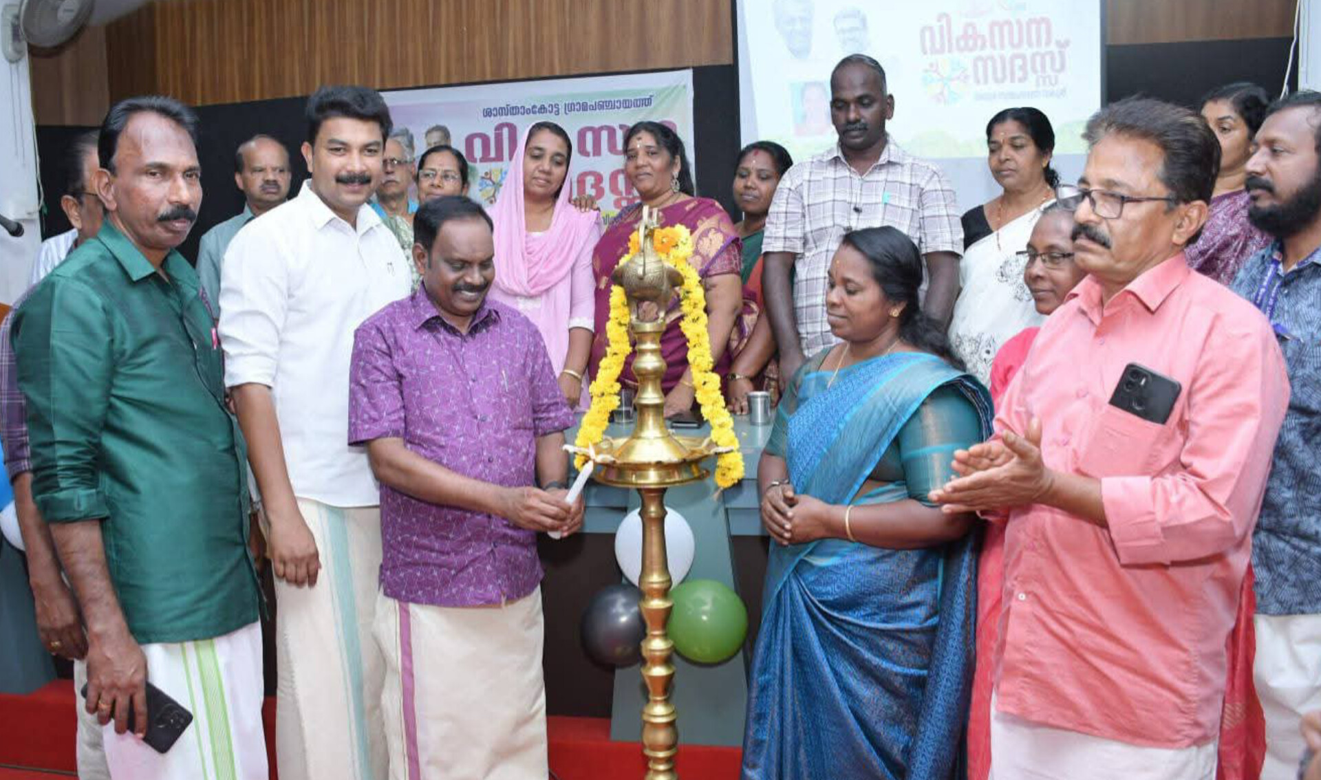 Read more about the article ശാസ്താംകോട്ട ഗ്രാമപഞ്ചായത്തിൽ വികസന സദസ്സും എക്സിബിഷനും കോവൂര്‍ കുഞ്ഞുമോന്‍ എം.എല്‍.എ ഉദ്ഘാടനം ചെയ്തു