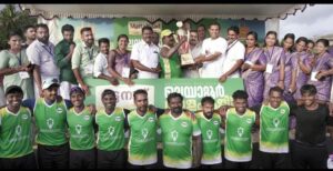 Read more about the article മലയാറ്റൂർ മണപ്പാട്ടുചിറയിൽ നടത്തിയ വള്ളം കളി മത്സരത്തിൽ ശ്രീ മൂകാംബിക തുഴയൽ സംഘം ഒന്നാം സ്ഥാനം കരസ്ഥമാക്കി