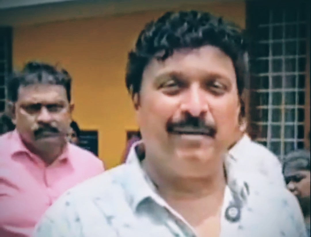 You are currently viewing കെഎസ്ആർടിസി വെള്ളകുപ്പി വിവാദത്തിൽ ഡ്രൈവർക്ക് പിന്നിൽ യുഡിഎഫ് യൂണിയനെന്ന് ഗതാഗതമന്ത്രി കെ.ബി. ഗണേഷ് കുമാർ