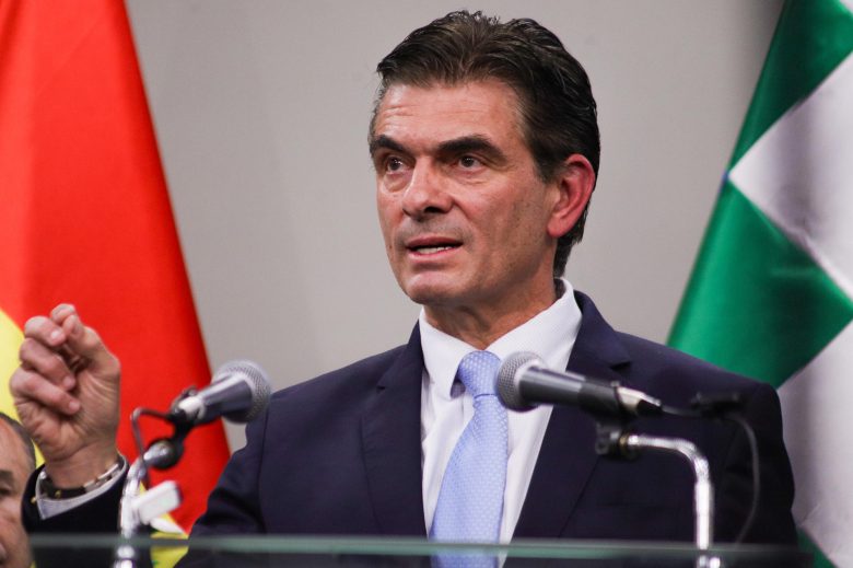 You are currently viewing ബൊളീവിയയിൽ റോഡ്രിഗോ പാസ് അധികാരത്തിൽ; ഇരുപത് വർഷത്തെ ഇടതുപക്ഷ ഭരണത്തിന് അവസാനം