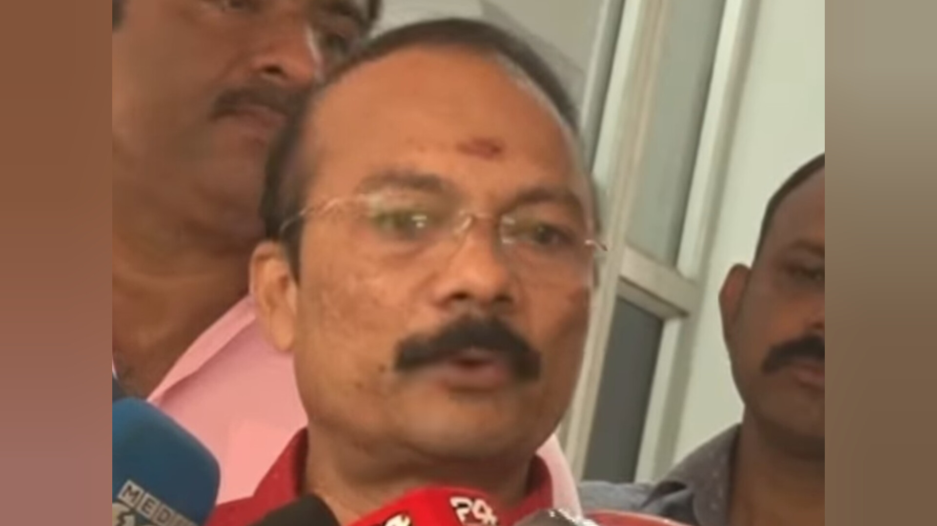 You are currently viewing ശബരിമല മണ്ഡലകാല ഒരുക്കങ്ങൾ തൃപ്തികരം; പൂർണ്ണ സംതൃപ്തിയോടെ പടിയിറങ്ങുന്നു – ടി.ഡി.ബി. പ്രസിഡന്റ് പി. എസ്. പ്രശാന്ത്