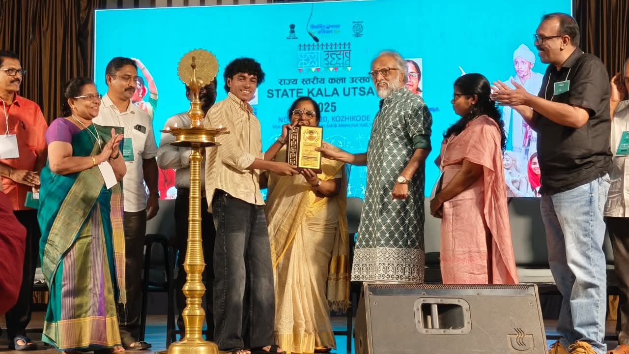 Read more about the article സംസ്ഥാന കലാ ഉത്സവ്: കോഴിക്കോട് ഓവറോൾ ചാമ്പ്യന്മാർ