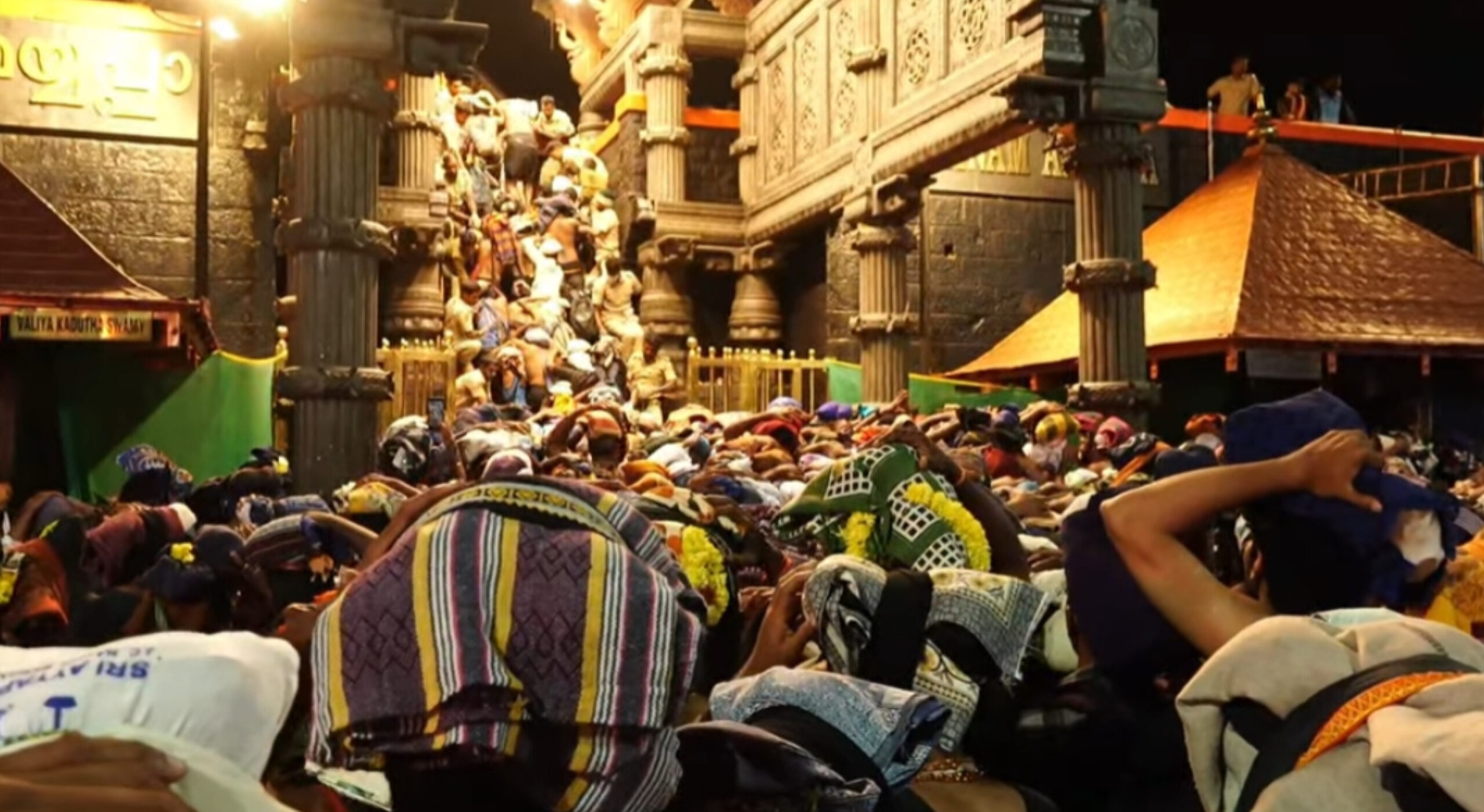 You are currently viewing ശബരിമല:ഭക്തരുടെ എണ്ണം 30 ലക്ഷം കടന്നു