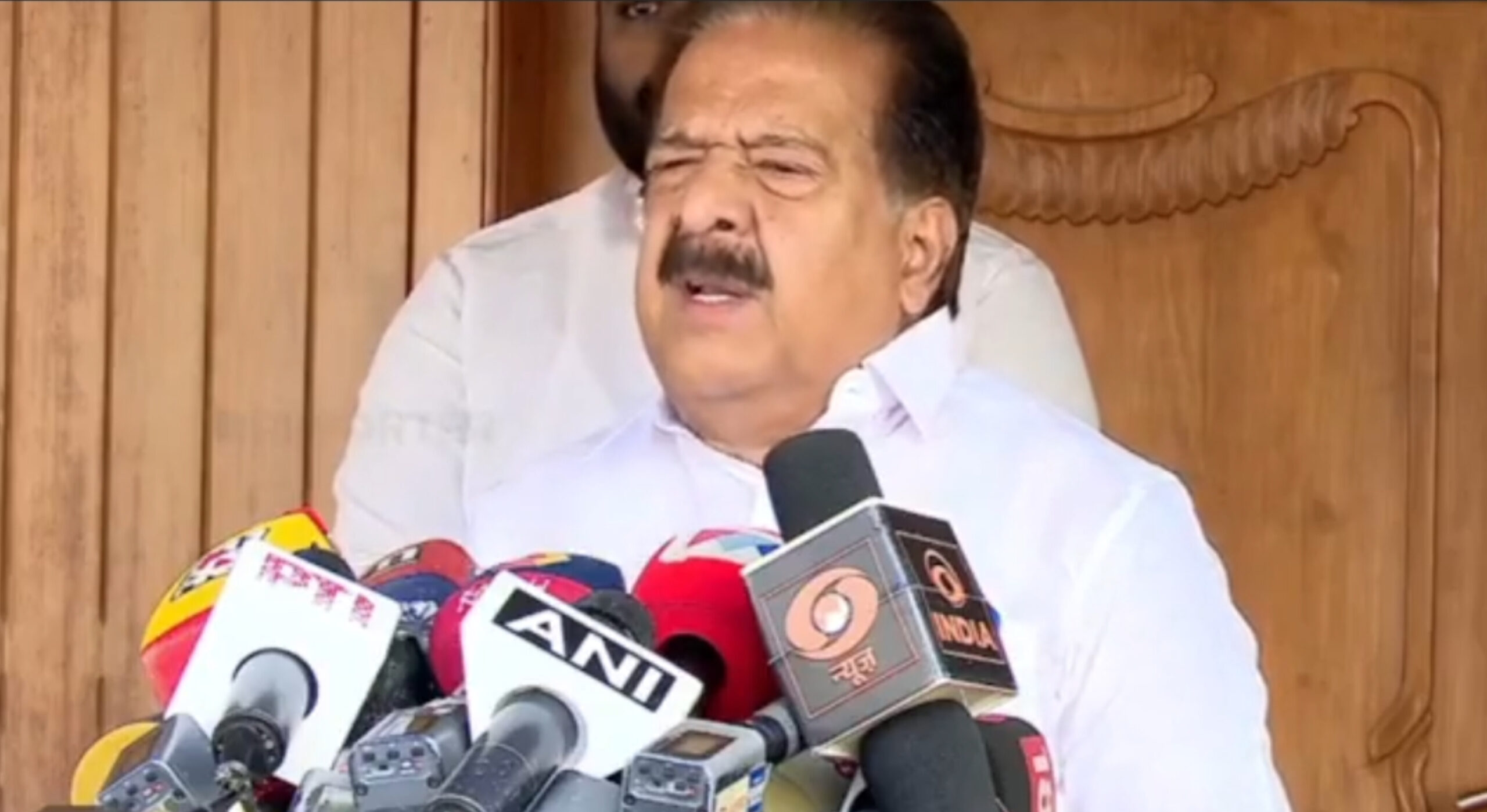 Read more about the article പാർട്ടിയിലെ സ്ത്രീ പീഡകരെ മുഖ്യമന്ത്രി സംരക്ഷിക്കുന്നു: രമേശ് ചെന്നിത്തല