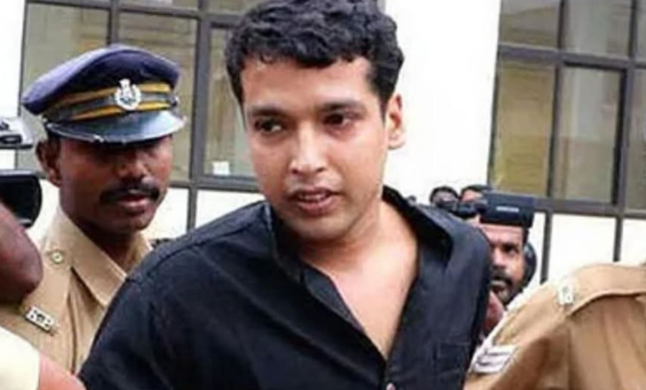 You are currently viewing നടിയെ ആക്രമിച്ച കേസിൽ ആറു പ്രതികൾക്ക് 20 വർഷം വീതം കഠിന തടവ് ശിക്ഷ