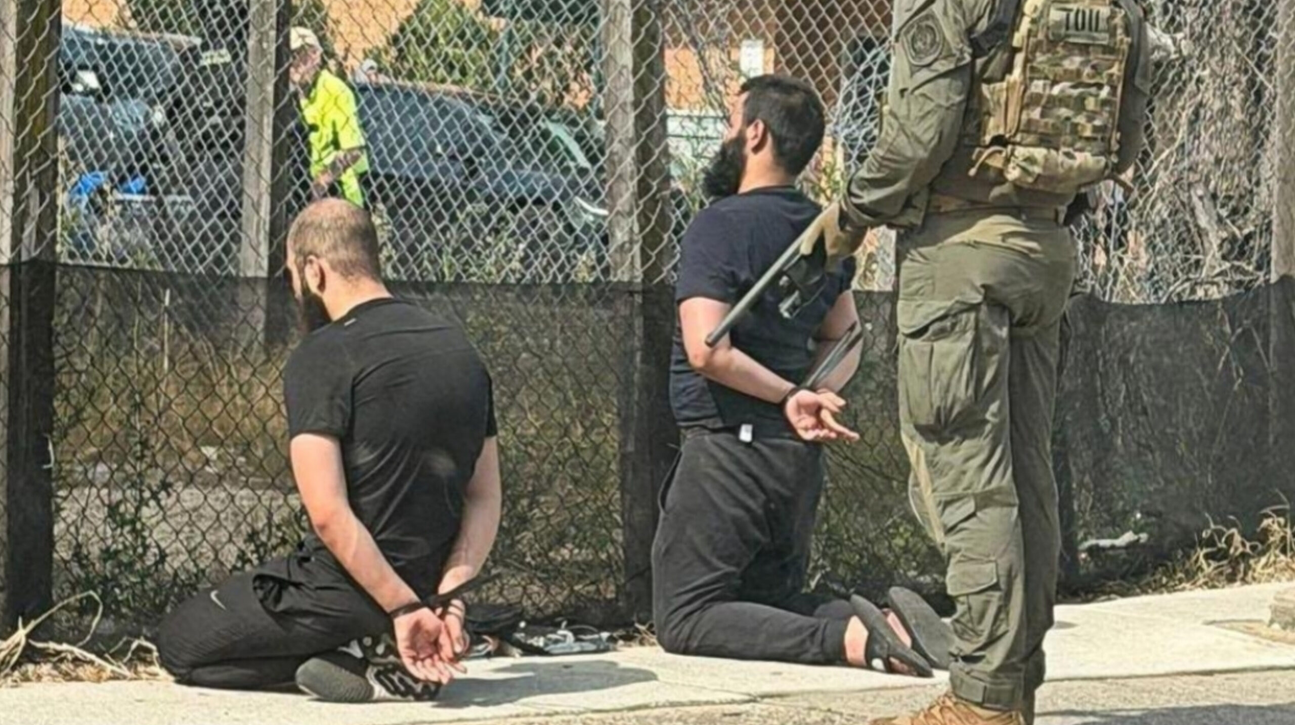 Read more about the article ബോണ്ടി ബീച്ച് ആക്രമണത്തിന് പിന്നാലെ സിഡ്നിയിൽ ഭീകരവിരുദ്ധ നടപടി; ഏഴ് പേർ പിടിയിൽ