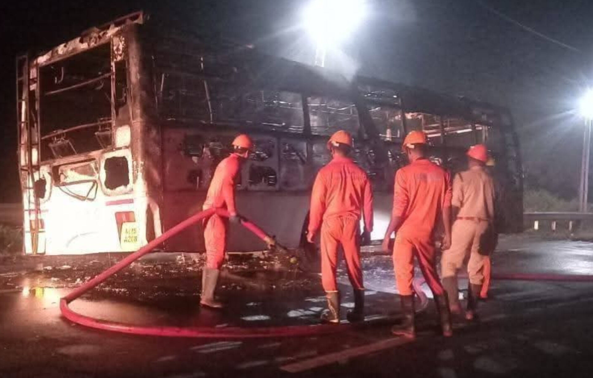 You are currently viewing കെഎസ്ആർടിസി ബസിന് തീപിടിച്ചു; യാത്രക്കാർ സുരക്ഷിതർ