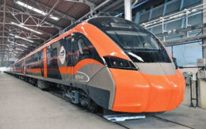 Read more about the article രാജ്യത്തെ ആദ്യത്തെ വന്ദേ ഭാരത് സ്ലീപ്പർ ട്രെയിൻ പ്രധാനമന്ത്രി മോദി ഉടൻ ഫ്ലാഗ് ഓഫ് ചെയ്യും