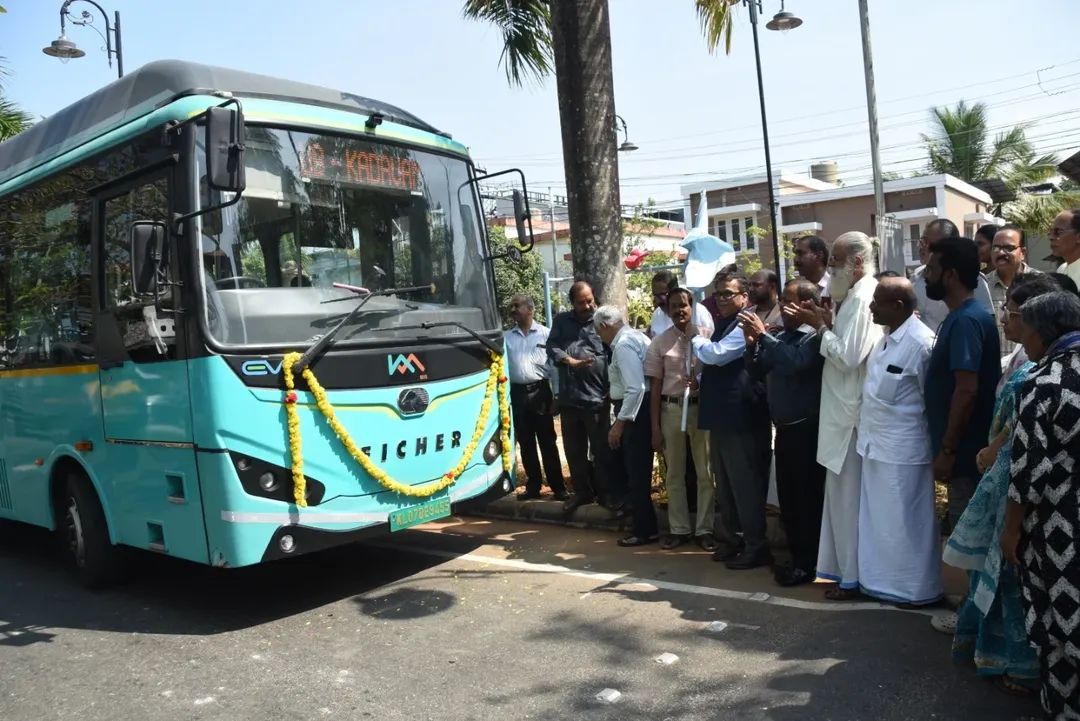 Read more about the article കടവന്ത്ര–പനമ്പള്ളി നഗർ സർക്കുലർ ഫീഡർ ബസ് സർവീസ് നീട്ടി