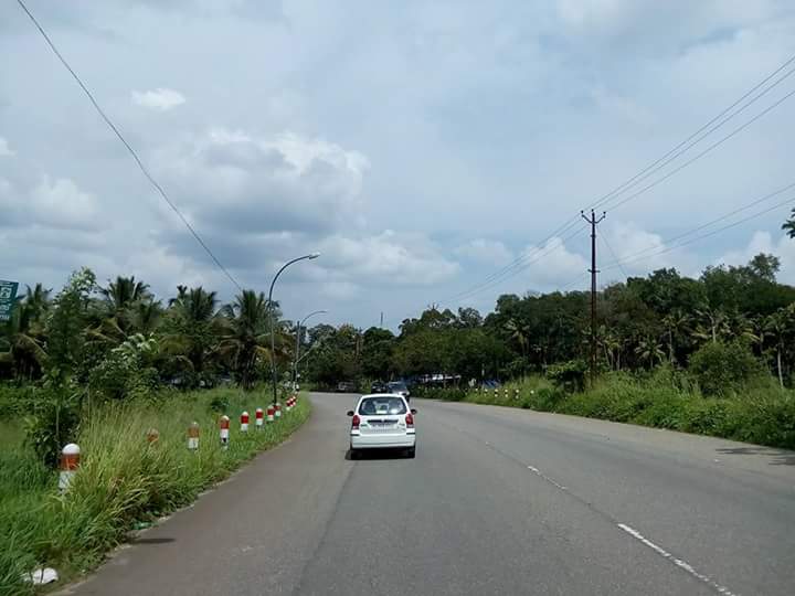 You are currently viewing എംസി റോഡ് നാലുവരിയാക്കൽ പദ്ധതിക്ക് സംസ്ഥാന സർക്കാർ അംഗീകാരം; കിഫ്ബി വഴി ആദ്യഘട്ടത്തിന് ₹5217 കോടി