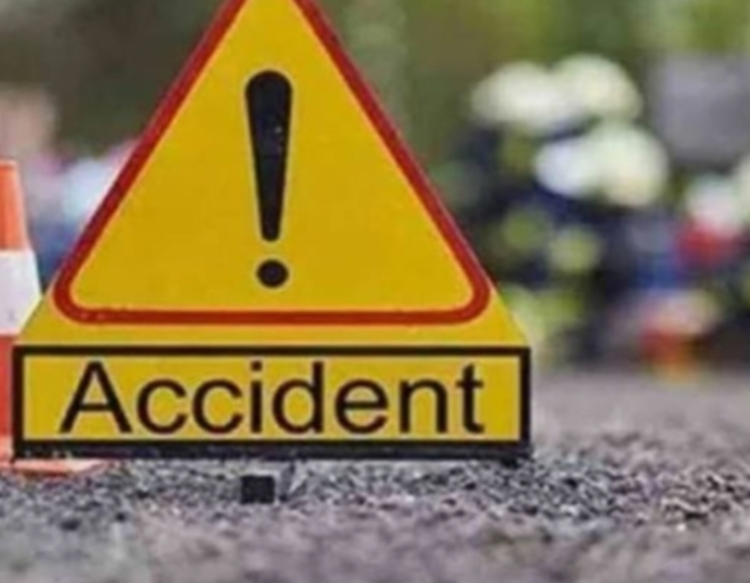 Read more about the article കാറിലിടിച്ചു നിയന്ത്രണം വിട്ട ബൈക്ക് യാത്രികർ ബസിനടിയിൽപ്പെട്ടു: ഒരാൾ മരിച്ചു; സഹയാത്രികന് ഗുരുതര പരിക്ക്