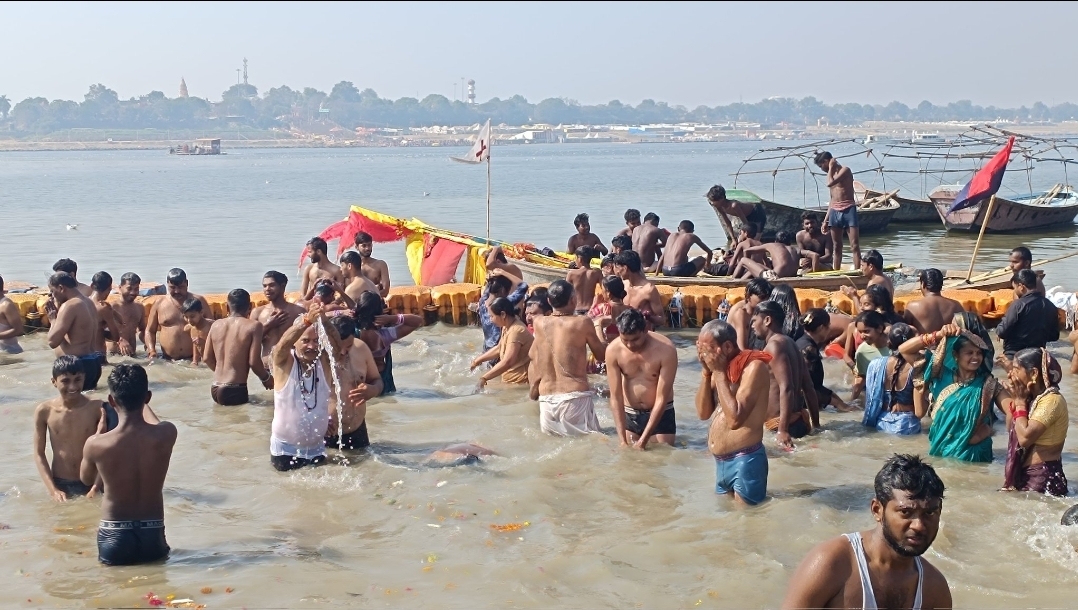 Read more about the article പ്രയാഗ്രാജിൽ  മഹാമേള സമാപനം; മഹാശിവരാത്രി ദിനത്തിൽ സംഗമത്തിൽ 40 ലക്ഷത്തിലധികം ഭക്തർ വിശുദ്ധ സ്നാനം നടത്തി