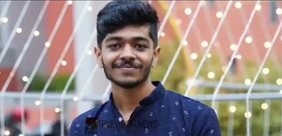 Read more about the article ബൈക്കിൽ നിന്നും ലോറിക്കടിയിലേക്ക് തെറിച്ചുവീണ് കോഴിക്കോട് സ്വദേശിയായ യുവാവിന് ദാരുണാന്ത്യം.