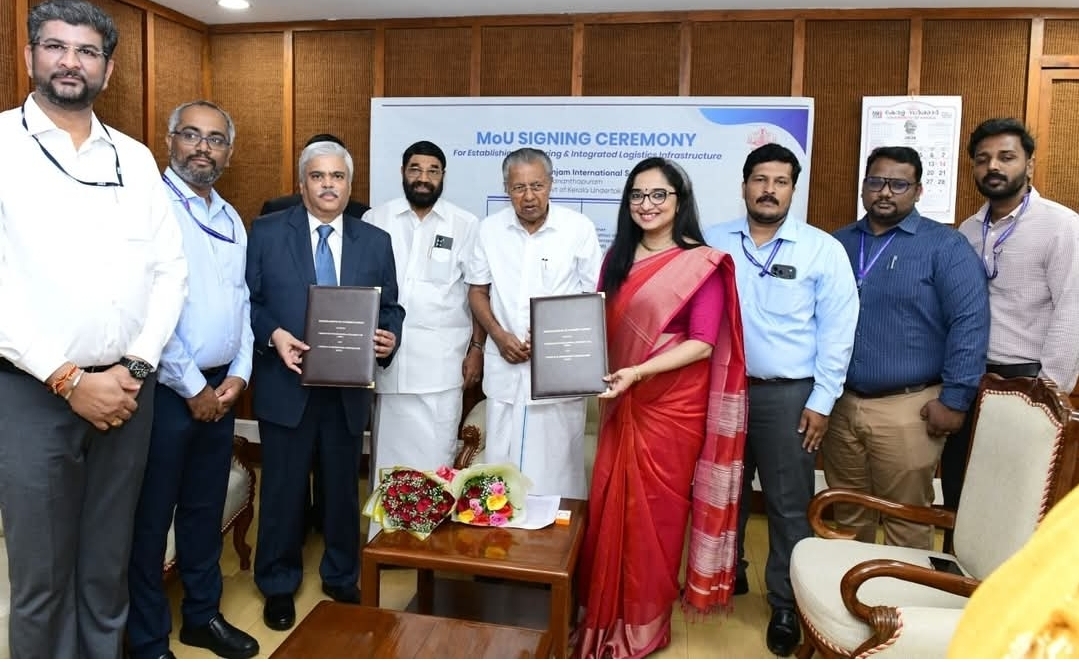 Read more about the article വിഴിഞ്ഞം തുറമുഖത്ത് 2000 കോടി രൂപയുടെ ലോജിസ്റ്റിക്സ് മാസ്റ്റർ പ്ലാൻ; പൊതുമേഖലാ സ്ഥാപനങ്ങളുമായി ധാരണാപത്രം ഒപ്പുവെച്ചു