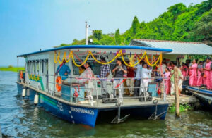 Read more about the article സോളാർ ബോട്ടുകളെല്ലാം ഇനി എസി; സാധാരണക്കാർക്കും ആഡംബര യാത്ര: മന്ത്രി കെ.ബി. ഗണേഷ് കുമാർ