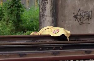 Read more about the article വൈറ്റിലയിൽ റെയിൽവേ ട്രാക്കിന് സമീപം യുവതിയെ മരിച്ച നിലയിൽ കണ്ടെത്തിയ സംഭവം; സുഹൃത്തു പിടിയിൽ