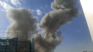 Read more about the article ആക്രമണങ്ങൾക്ക് പ്രതികാരമായി ഗൾഫിലുടനീളമുള്ള യുഎസ് താവളങ്ങളിൽ ഇറാൻ ആക്രമണം