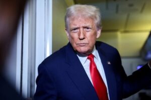 Read more about the article അമേരിക്ക–ഇസ്രായേൽ സംയുക്ത ആക്രമത്തിൽ അലി ഖമേനി കൊല്ലപ്പെട്ടു;വരും ദിവസങ്ങളിലും സൈനിക നടപടികൾ തുടരുമെന്ന് ട്രംപ്