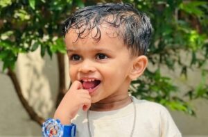 Read more about the article മലപ്പുറം അരീക്കോട് ദാരുണ അപകടം: മുത്തച്ഛൻ ഓടിച്ച പിക്കപ്പ് വാനിന് കീഴിൽപ്പെട്ടു 3 വയസ്സുകാരൻ മരിച്ചു