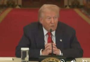 Read more about the article ക്യൂബയിലെ കമ്മ്യൂണിസ്റ്റ് സർക്കാർ ഉടൻ തന്നെ തകരാൻ സാധ്യതയുണ്ടെന്ന് ഡൊണാൾഡ് ട്രംപ്