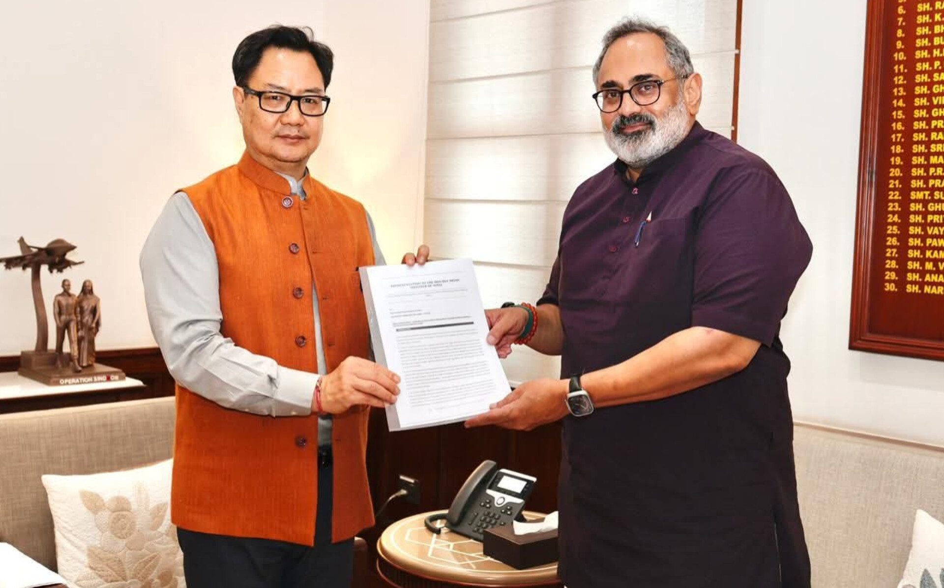 Read more about the article ക്രൈസ്തവർക്കു അതിന്യൂനപക്ഷ പദവി നൽകുന്നതിൽ കേന്ദ്രത്തിന് അനുകൂല നിലപാട്: രാജീവ് ചന്ദ്രശേഖർ