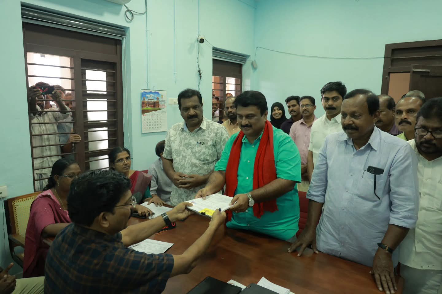 You are currently viewing ചവറ നിയോജകമണ്ഡലത്തിലെ  എൽഡിഎഫ് സ്ഥാനാർത്ഥിയായി ഡോ. സുജിത്  വിജയൻ പിള്ള നോമിനേഷന്‍ സമര്‍പ്പിച്ചു