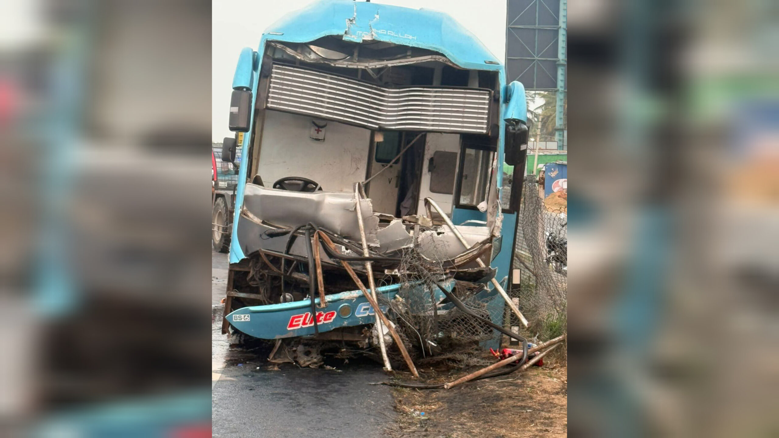 You are currently viewing മൈസൂർ എക്സ്പ്രസ് വേയിൽ സ്ലീപ്പർ ബസ് അപകടം: നാല് മലയാളികൾ മരിച്ചു