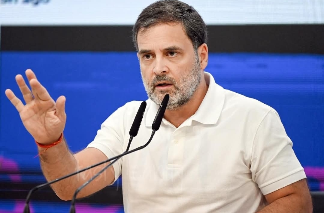 Read more about the article സിപിഎം–ബിജെപി ഒത്തുകളി ആരോപണം: രാഹുൽ ഗാന്ധിക്കെതിരെ പിണറായി വിജയന്റെ ശക്തമായ തിരിച്ചടി