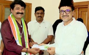 Read more about the article സോപാന സംഗീതജ്ഞൻ ഞെരളത്ത് ഹരിഗോവിന്ദൻ മുസ്ലിം ലീഗിൽ ചേർന്നു