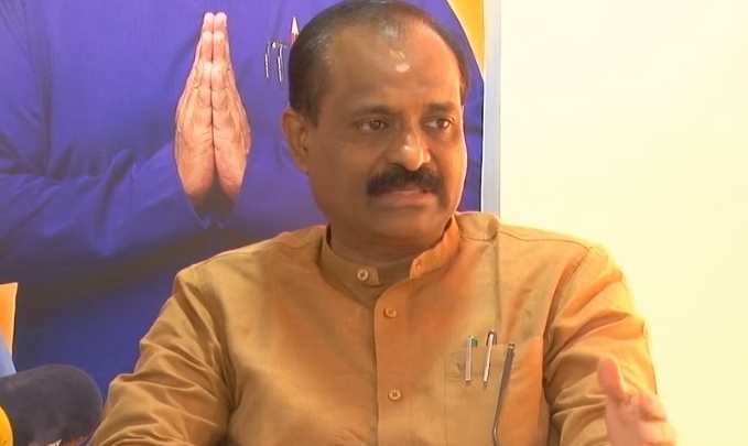 Read more about the article സ്കൂളുകളിൽ ഉച്ച ഭക്ഷണം അടക്കമുള്ളവ നടപ്പിലാക്കുന്നത് കേന്ദ്ര ഫണ്ട് ഉപയോഗിച്ച്.. കള്ളം പറഞ്ഞ് മേനി നടിക്കുകയാണ് വി.ശിവൻകുട്ടി – വിവി രാജേഷ്