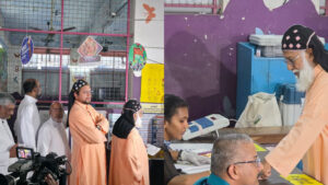 Read more about the article കർദിനാൾ ക്ലീമിസ് കാതോലിക്കാ ബാവയും വൈദികരും വോട്ട് രേഖപ്പെടുത്തി