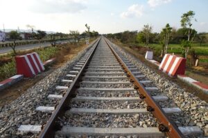 Read more about the article റെയിൽ പാളങ്ങളിൽ ഇനി കോമ്പോസിറ്റ് സ്ലീപ്പറുകൾ ഉപയോഗിക്കും: റെയിൽ യാത്ര കൂടുതൽ സുരക്ഷിതവും സൗകര്യപ്രദവുമായി മാറും