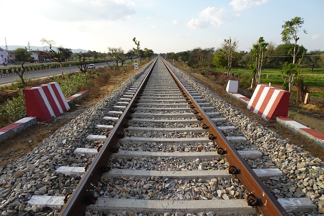 Read more about the article റെയിൽ പാളങ്ങളിൽ ഇനി കോമ്പോസിറ്റ് സ്ലീപ്പറുകൾ ഉപയോഗിക്കും: റെയിൽ യാത്ര കൂടുതൽ സുരക്ഷിതവും സൗകര്യപ്രദവുമായി മാറും