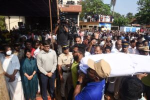 Read more about the article വാല്‍പാറ ദുരന്തം: രക്ഷാപ്രവര്‍ത്തനത്തില്‍ ഒറ്റക്കെട്ടായി ജില്ലാ ഭരണകൂടം