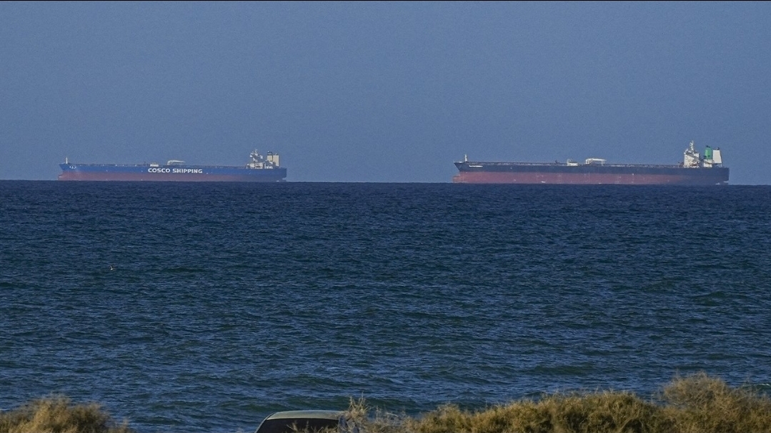 Read more about the article ഹോർമുസ് കടലിടുക്കിൽ വീണ്ടും കർശന നിയന്ത്രണം; ടാങ്കറുകൾക്ക് നേരെ വെടിവെപ്പ്