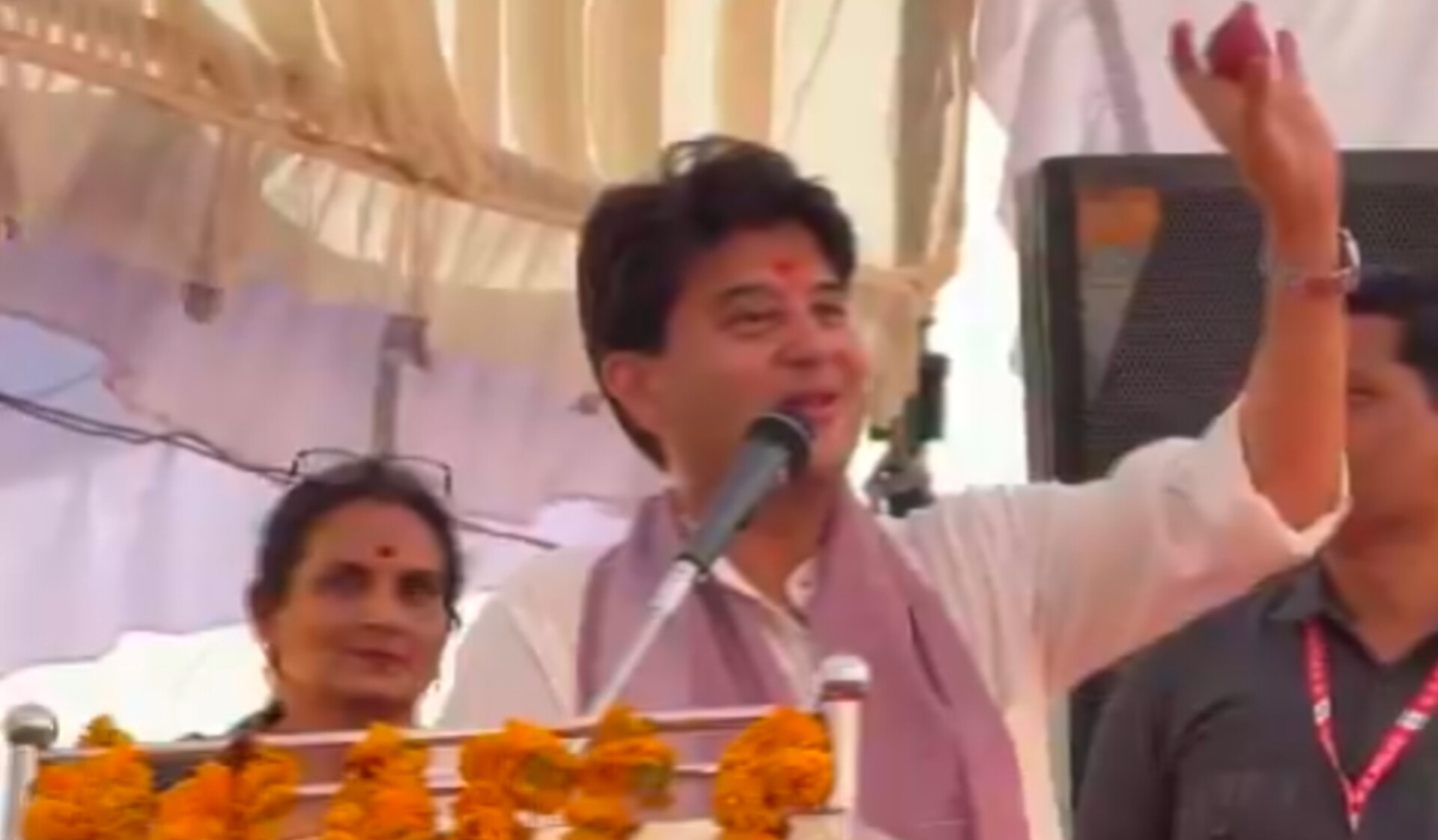 Read more about the article “ചംബൽ ചർമ്മം കൊണ്ട് 51°C ചൂടിനെയും ചെറുക്കാം”: ജ്യോതിരാദിത്യ സിന്ധ്യ