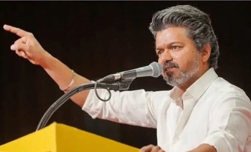 Read more about the article വോട്ടെണ്ണൽ കേന്ദ്രങ്ങളിൽ നിന്ന് ആരും മാറരുത് ; സ്ഥാനാർഥികൾക്ക് വിജയിന്റെ കർശന നിർദേശം