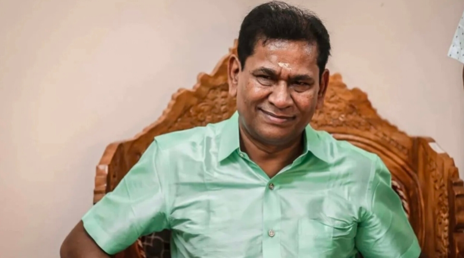 Read more about the article മൂന്ന് പാർട്ടികൾ, മൂന്ന് വിജയം; രാഷ്ട്രീയ ശക്തിയായി മാർട്ടിൻ കുടുംബം;സാന്റിയാഗോ മാർട്ടിന്റെ കുടുംബാംഗങ്ങൾ വിജയിച്ചു