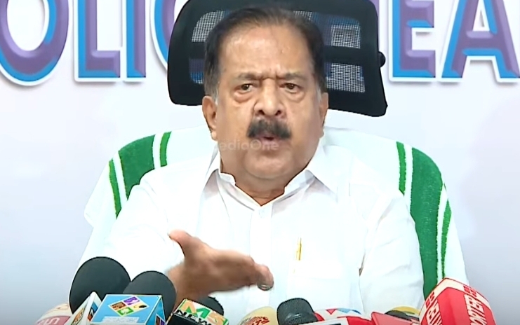 You are currently viewing പൊലീസ് സ്റ്റേഷനുകൾ ജനസേവന കേന്ദ്രങ്ങളാക്കും; ലഹരി മാഫിയക്കെതിരെ ‘ഓപ്പറേഷൻ തൂഫാൻ’ ആരംഭിച്ച് സർക്കാർ