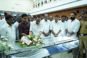 Read more about the article അന്തരിച്ച നടൻ സലിം കുമാറിന് നാടിന്റെ അന്ത്യാഞ്ജലി; ഔദ്യോഗിക ബഹുമതികളോടെ സംസ്കാരം